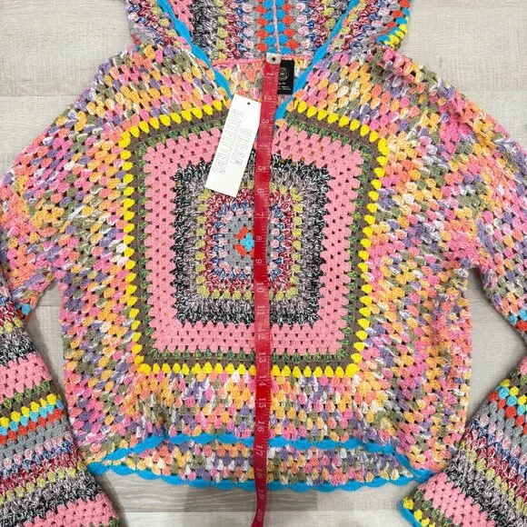 UO Hand-Crocheted Square Hoodie - Picture 10 of 11